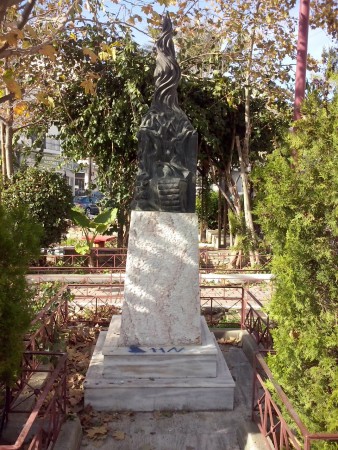 «ΠΟΛΥΤΕΧΝΕΙΟ», Πλ. Ηρώων Πολυτεχνείου, Δάφνη